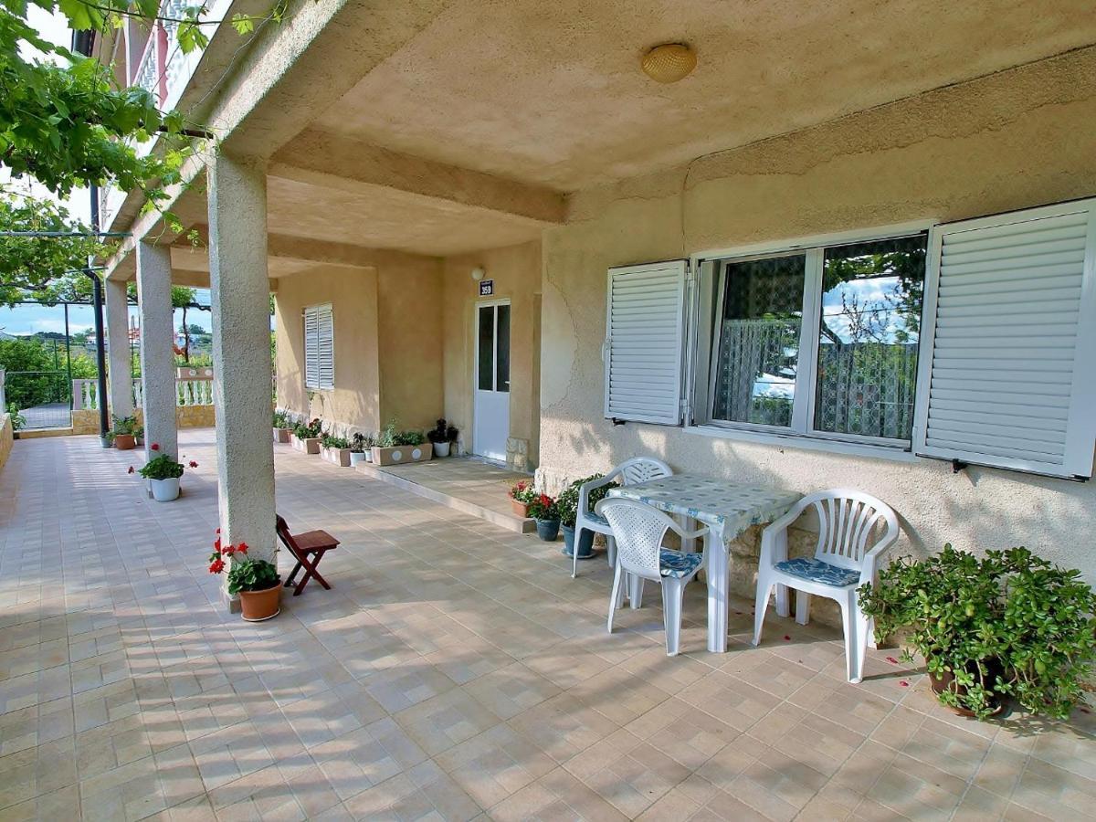 Apartmani Roza Lopar Exterior photo