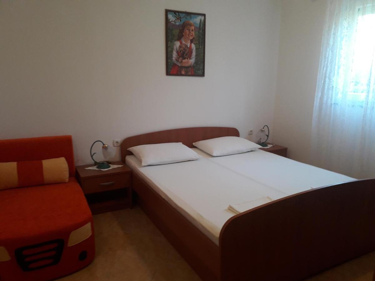 Apartmani Roza Lopar Exterior photo