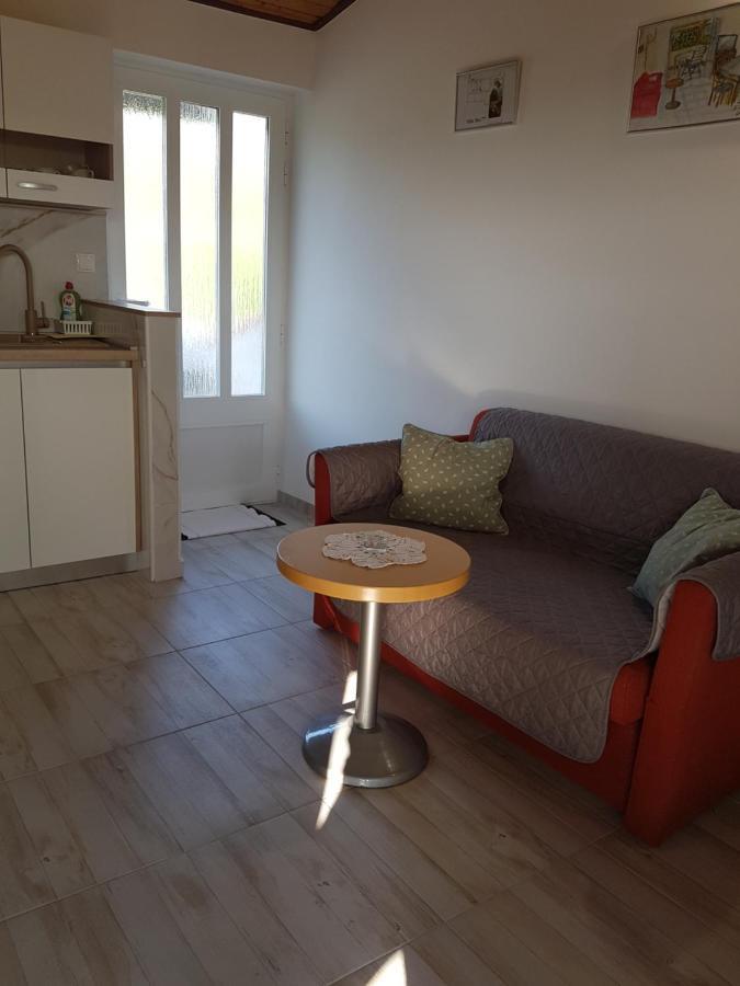 Apartmani Roza Lopar Exterior photo