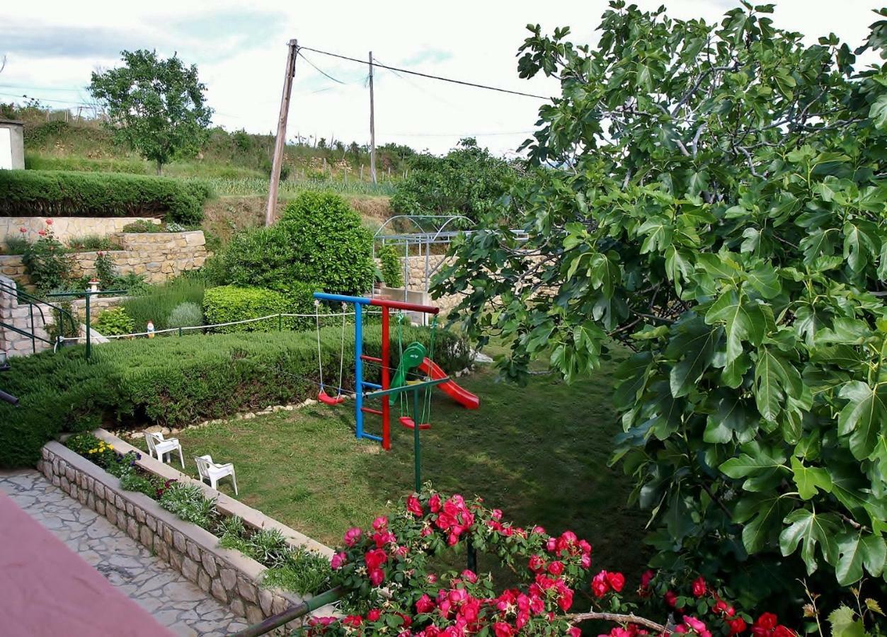 Apartmani Roza Lopar Exterior photo