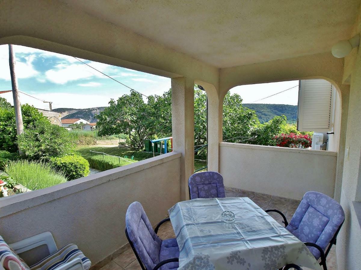 Apartmani Roza Lopar Exterior photo